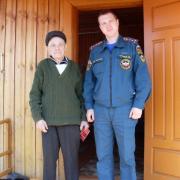 Поздравление ветерана Пожарной охраны с Днем Победы заместителем начальника части капитаном вн. службы Грузных Е.С